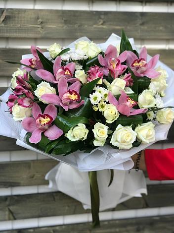 Букет цветов из: Розы и Хризантемы в Уварово